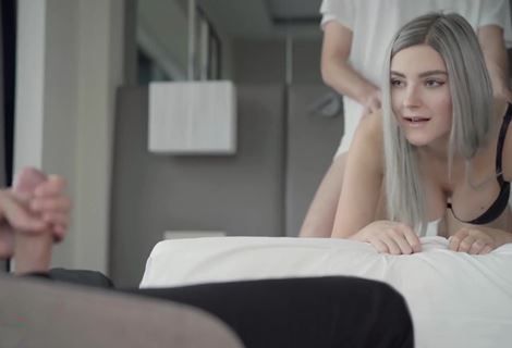 Молодая секс вайф устроила шикарное шоу для бойфренда куколда с вылизыванием спермы любовника из киски